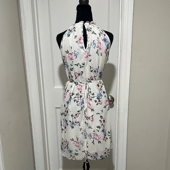 💜Floral Halter Neck Dress💜 - Picture 6 of 9